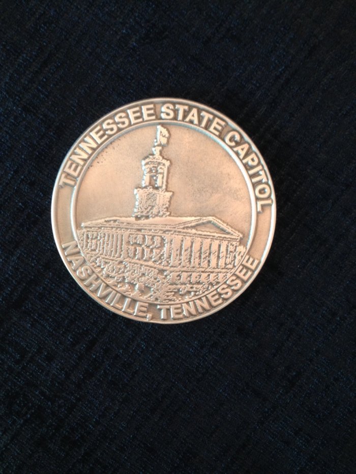 TN State Capitol Paperweight C394