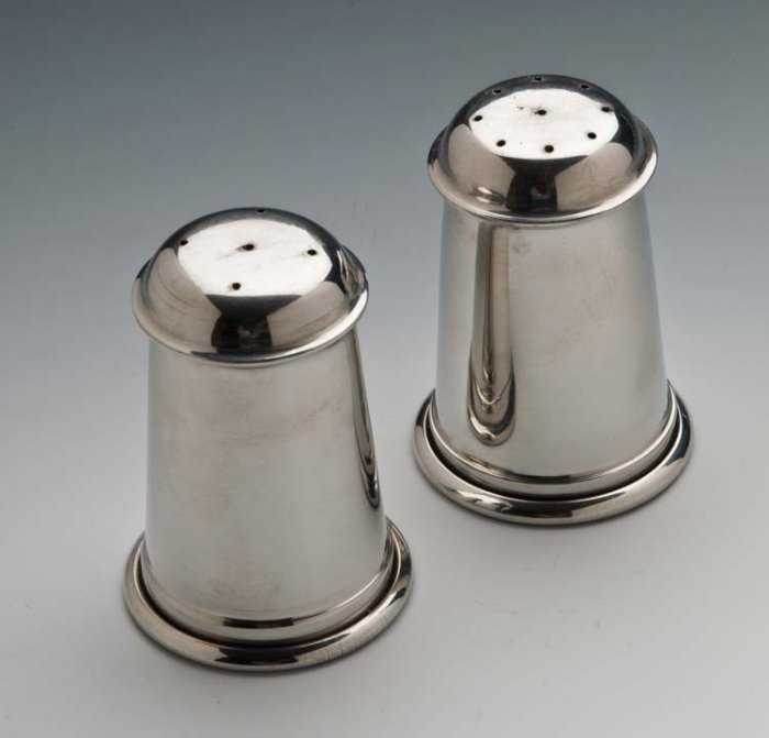 Salt and Pepper Set S701